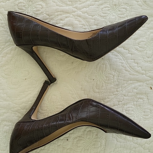 Shoes - Picture 2 of 3